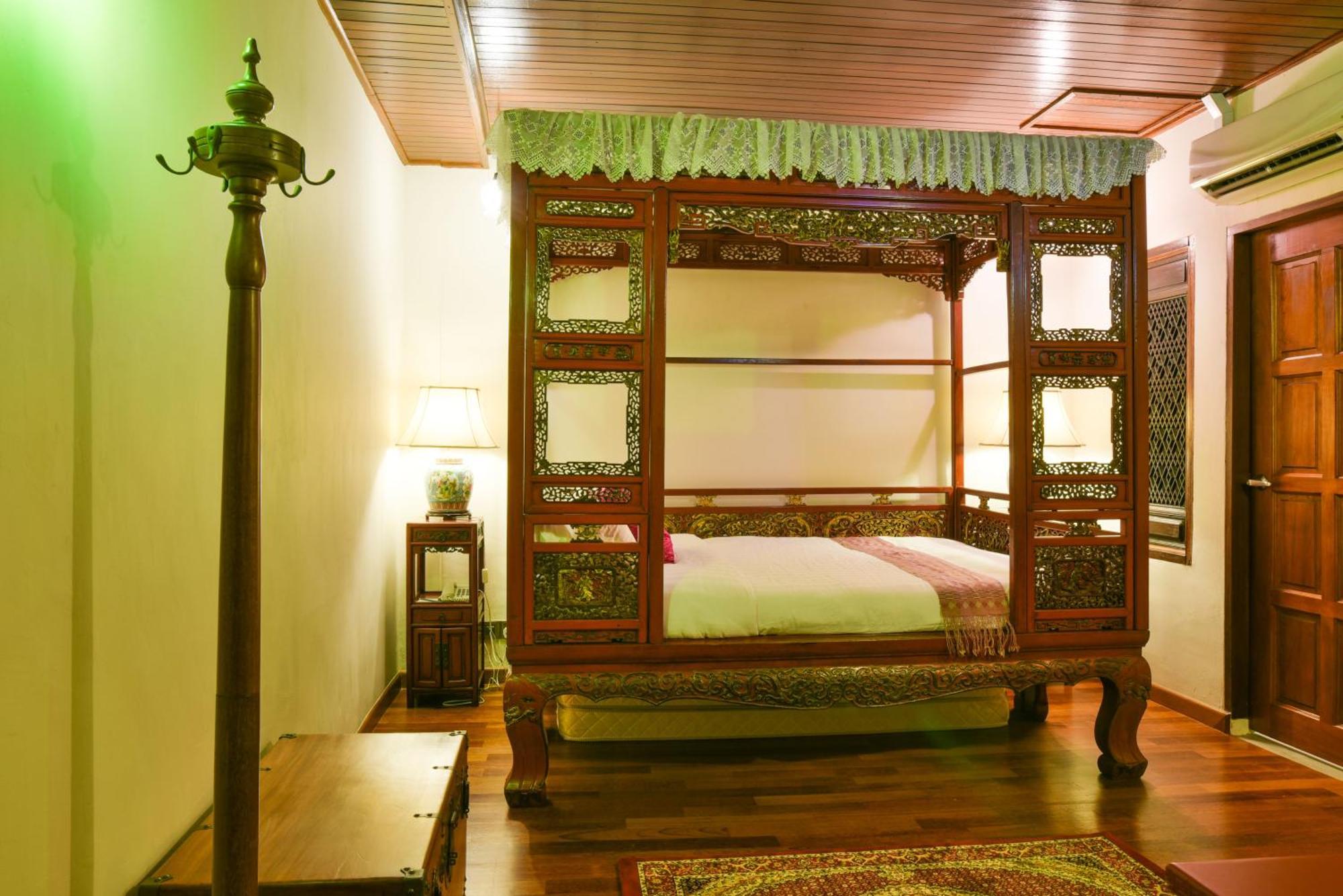 5 Heeren Museum Residence Malacca Room photo